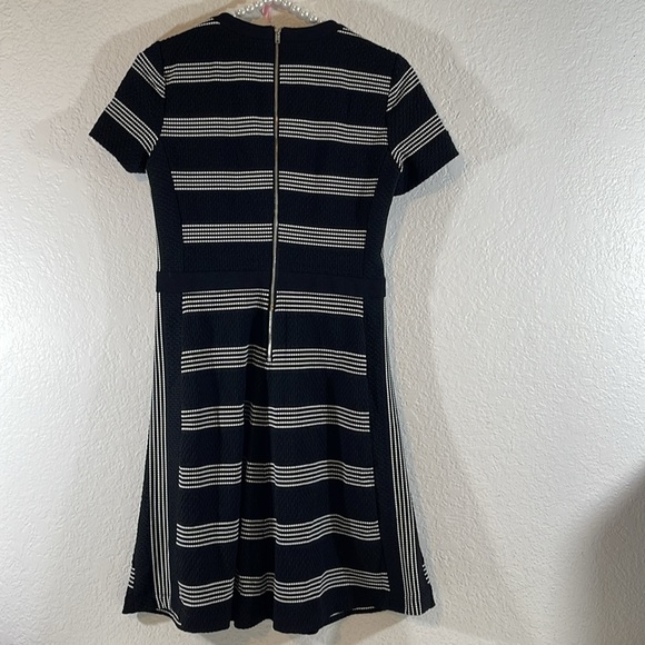 MAGGY LONDON Petites Women's Multi-Striped Short-Sleeve Dress Size 4P - Picture 4 of 8